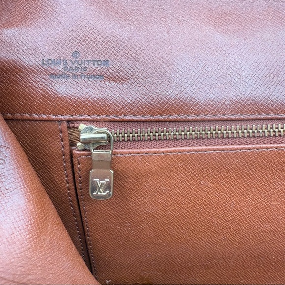 Louis Vuitton ‘Dame Pochette’ Monogram GM Brown - Picture 6 of 13